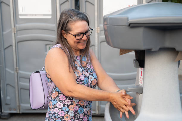 Best Portable toilet rental cost  in Hanford, CA